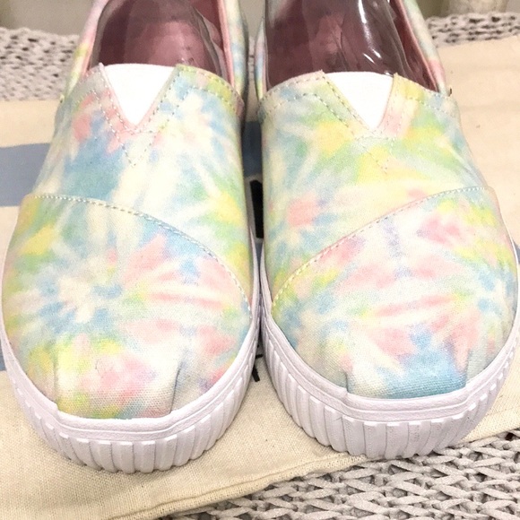 Toms Alpergata Indio Tie-Dyed Flats - Picture 11 of 16